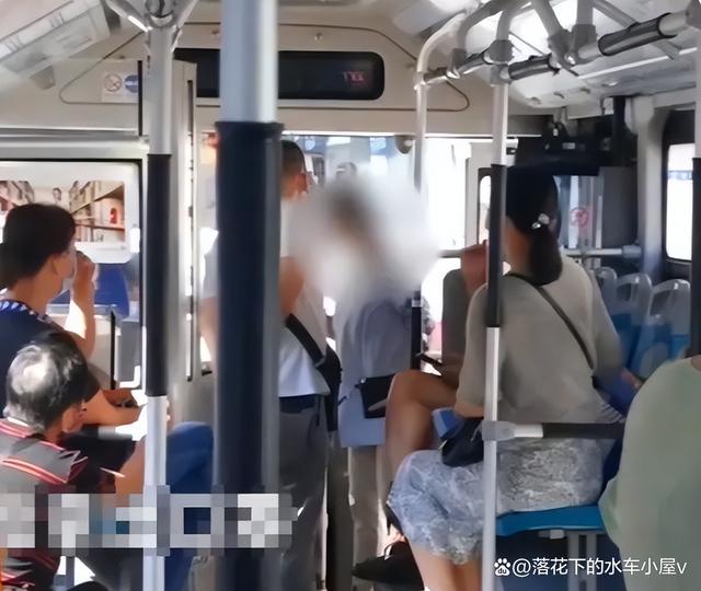 开云体育APP下载-比赛中发生的争执事件引发争议